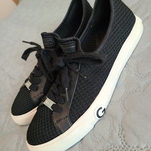 GBG Los Angeles Black Sneakers